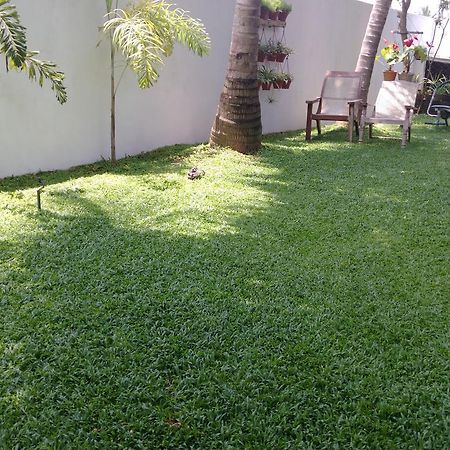 Prosperity Villa ネゴンボ エクステリア 写真